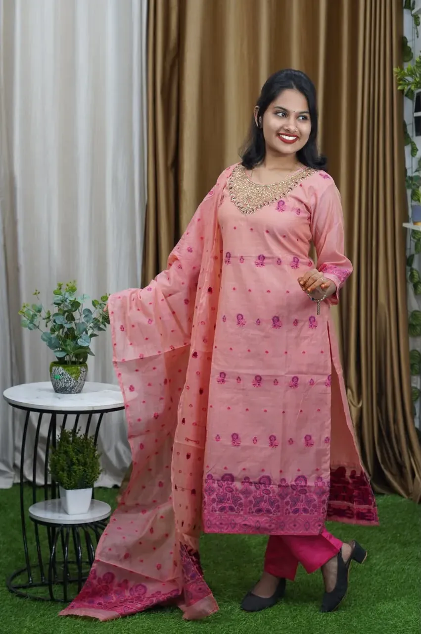 KURTIS SET