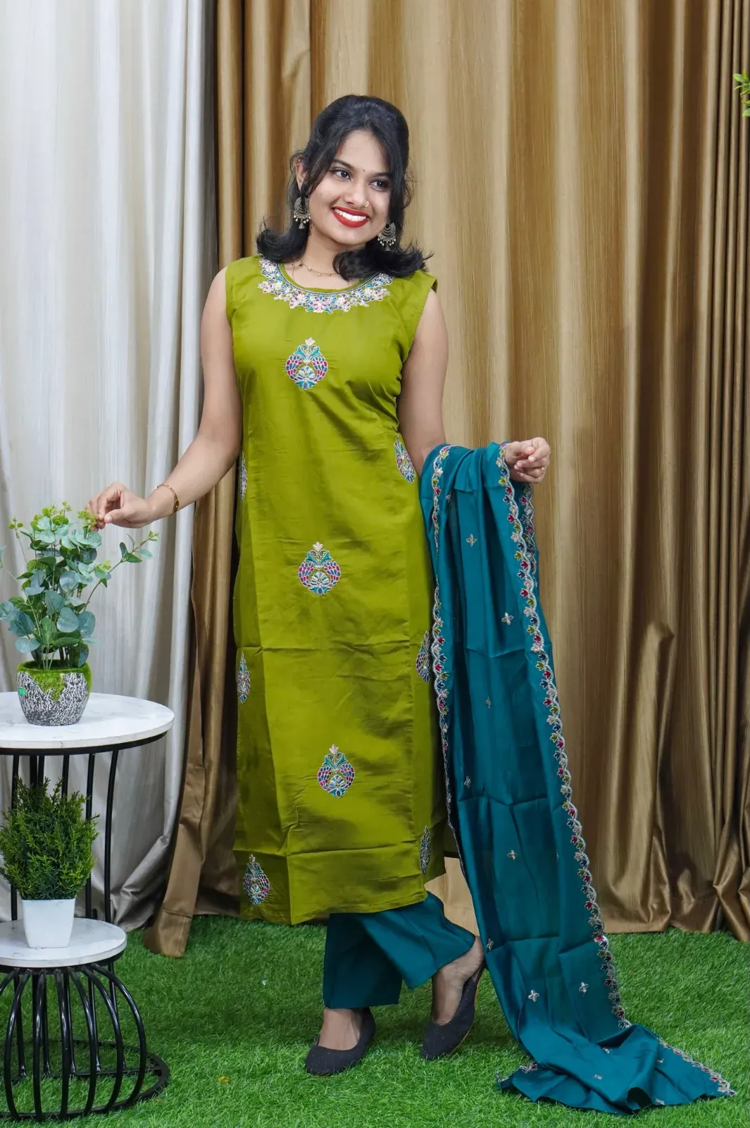 KURTIS SET