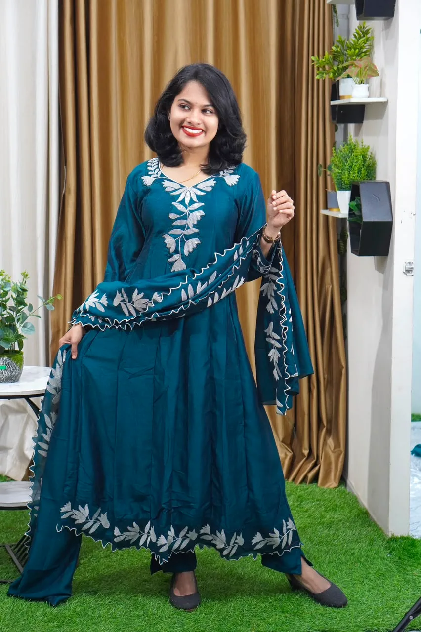KURTIS SET