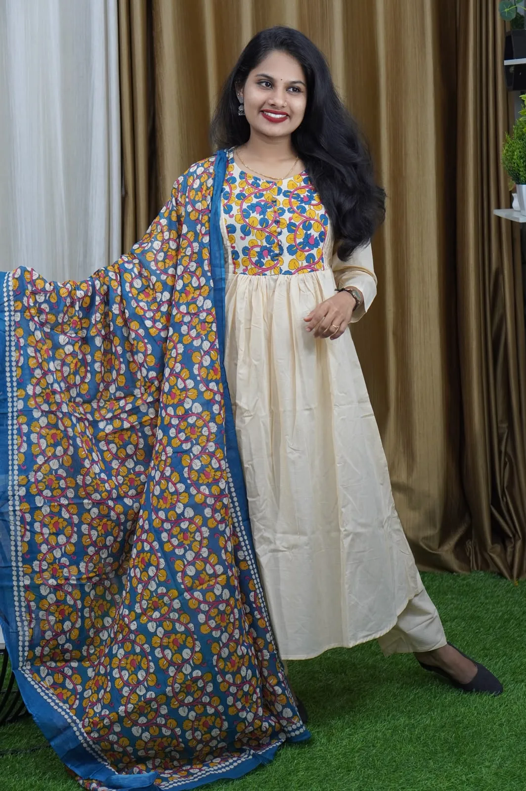 KURTIS SET